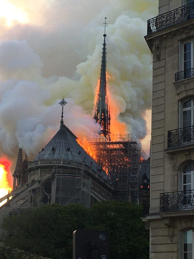 UNH+community+members+react+to+Notre+Dame+fire