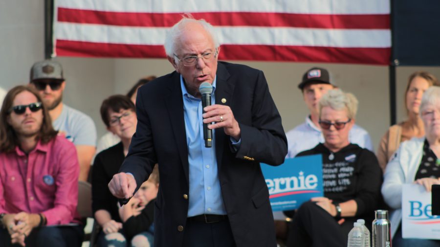 Presidential candidate Sanders stops in Dover