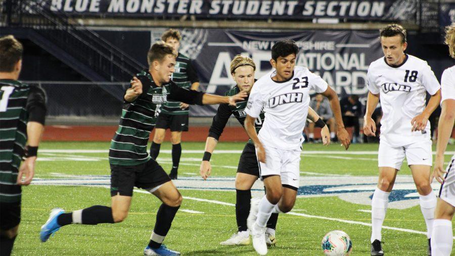 Mens soccer squeaks out seventh straight win