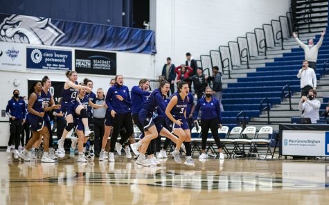 UNH women’s basketball: Holy Cross takes down Wildcats at the buzzer in Magarity’s return