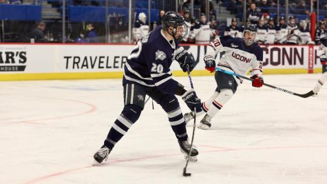 UNH men’s hockey: Wildcats take four points from UConn behind Robinson