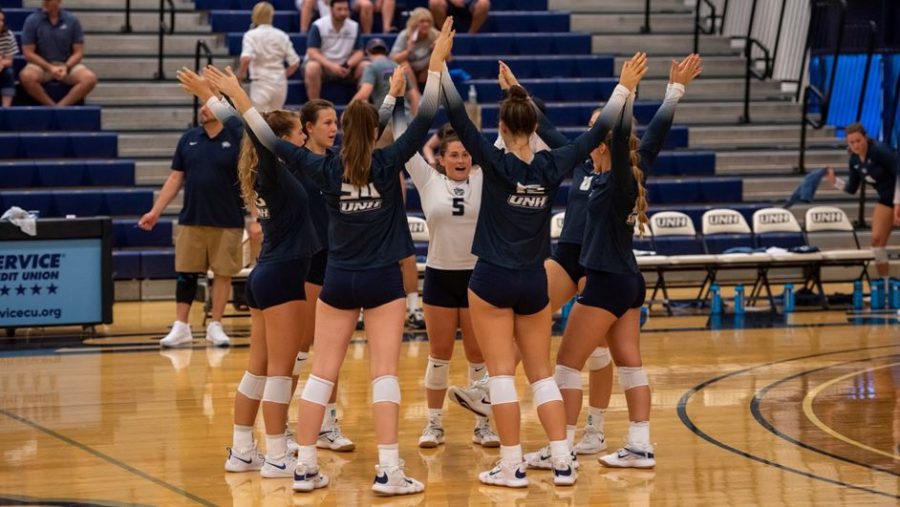 UNH Volleyball: Wildcats Jump Out to 4-0 in Home Tournament
