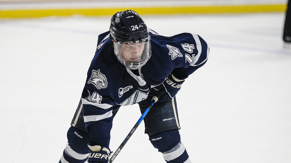 David Fessenden - 2022-23 - Men's Ice Hockey - University of New Hampshire  Athletics